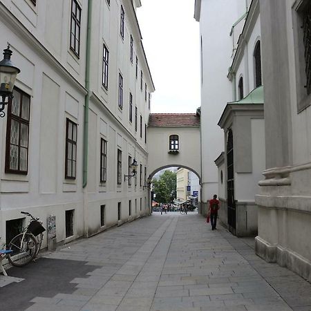 City&More! Apartment Neubau Вена Экстерьер фото